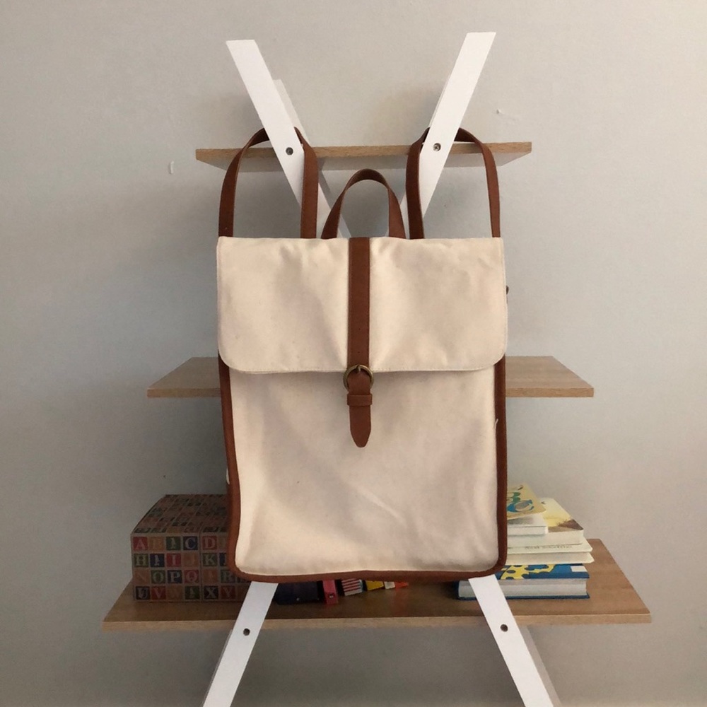 Universal Thread canvas backpack